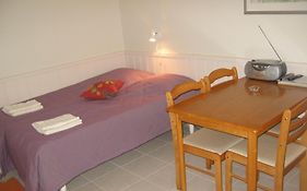 Polar Star Moonlight Apartments